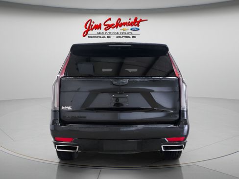 Used 2022 Cadillac Escalade Premium Luxury w/ Touring Package AWD/4WD image 5