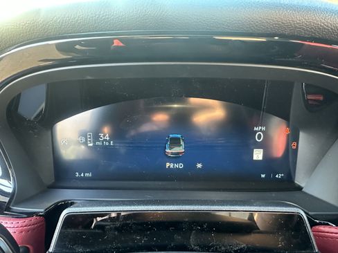 New 2026 Lincoln Corsair Reserve image 13