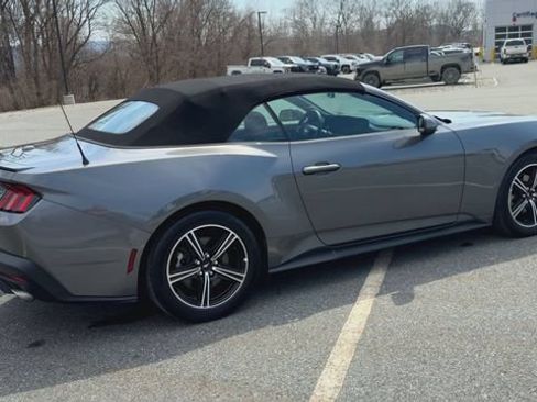 Used 2025 Ford Mustang Premium RWD image 8