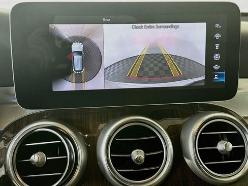 Used 2022 Mercedes-Benz GLC 300 image 24
