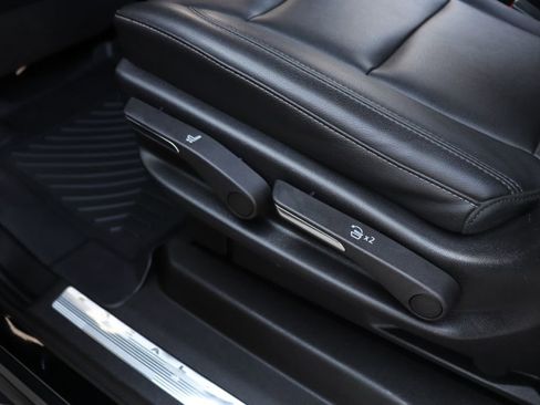 Used 2021 Cadillac Escalade ESV Luxury image 22