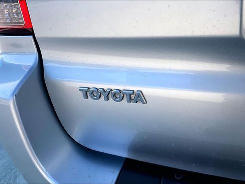 Used 2006 Toyota 4Runner SR5 RWD image 9
