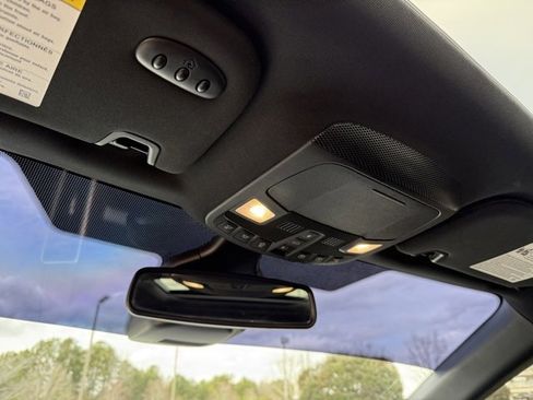 Used 2024 Ford Edge ST-Line image 27