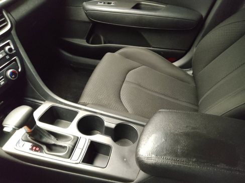 Used 2018 Kia Optima LX FWD image 26