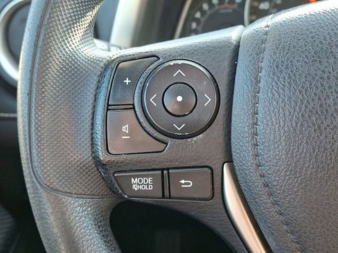 Used 2013 Toyota RAV4 XLE image 27