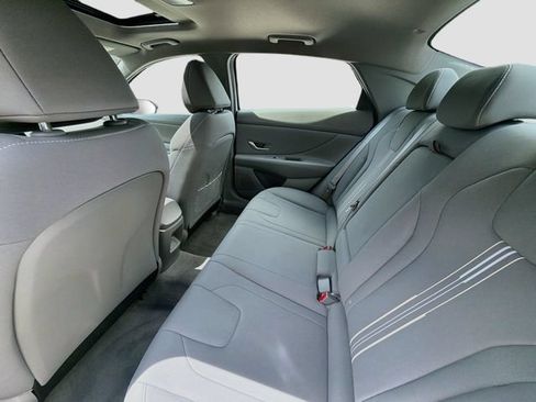 Used 2024 Hyundai Elantra SEL w/ Convenience Package FWD image 24