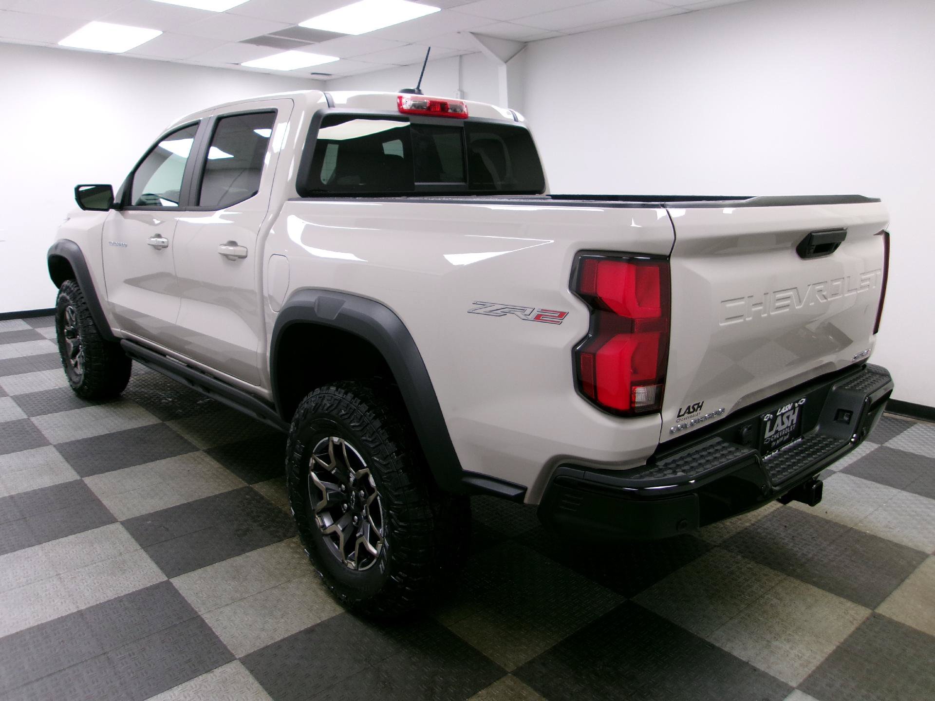 New 2026 Chevrolet Colorado ZR2 w/ Technology Package AWD/4WD image 2