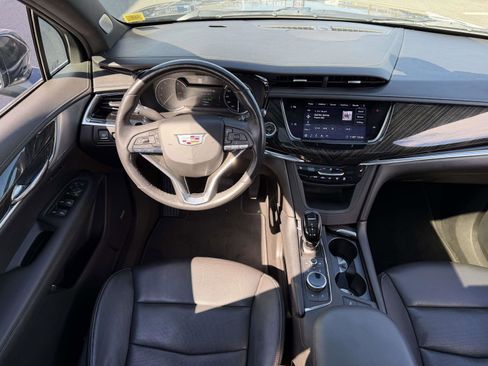 Used 2020 Cadillac XT6 Premium Luxury FWD image 19