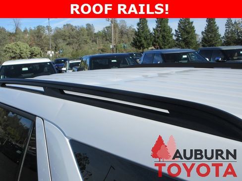 Used 2023 Ford Explorer XLT w/ Equipment Group 202A image 11