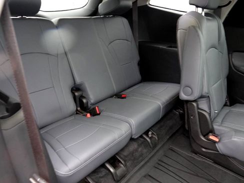 Used 2020 Buick Enclave Essence w/ Sport Touring Edition image 19