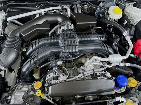 Used 2024 Subaru Crosstrek 2.0i Premium image 32