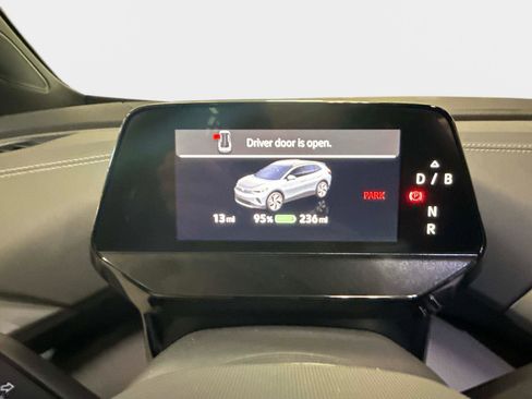 New 2025 Volkswagen ID.4 Pro image 28