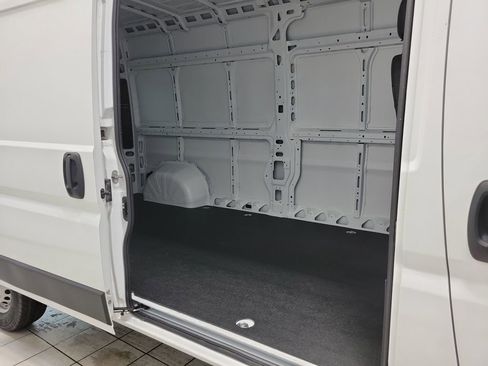 Used 2024 RAM ProMaster 2500 image 8