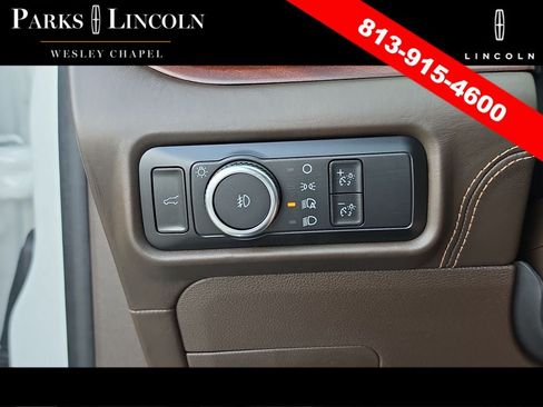 Used 2024 Ford Explorer King Ranch w/ Technology Package RWD image 28