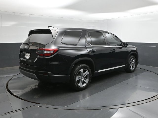 Used 2023 Honda Pilot EX-L image 8