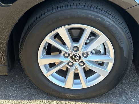 Used 2025 Toyota Camry LE w/ Convenience Package image 7