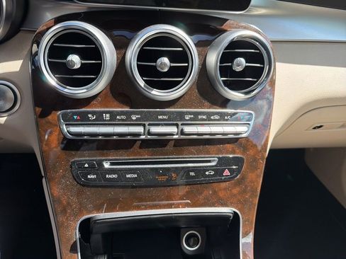 Used 2018 Mercedes-Benz GLC 300 image 24