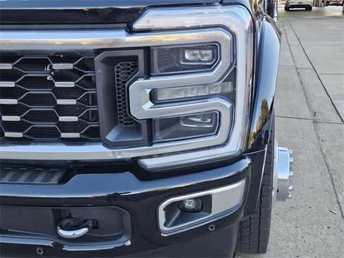 Used 2024 Ford F450 Limited w/ FX4 Off-Road Package image 10
