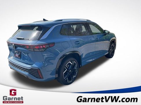 Certified 2025 Volkswagen Tiguan SEL R-Line AWD/4WD image 5