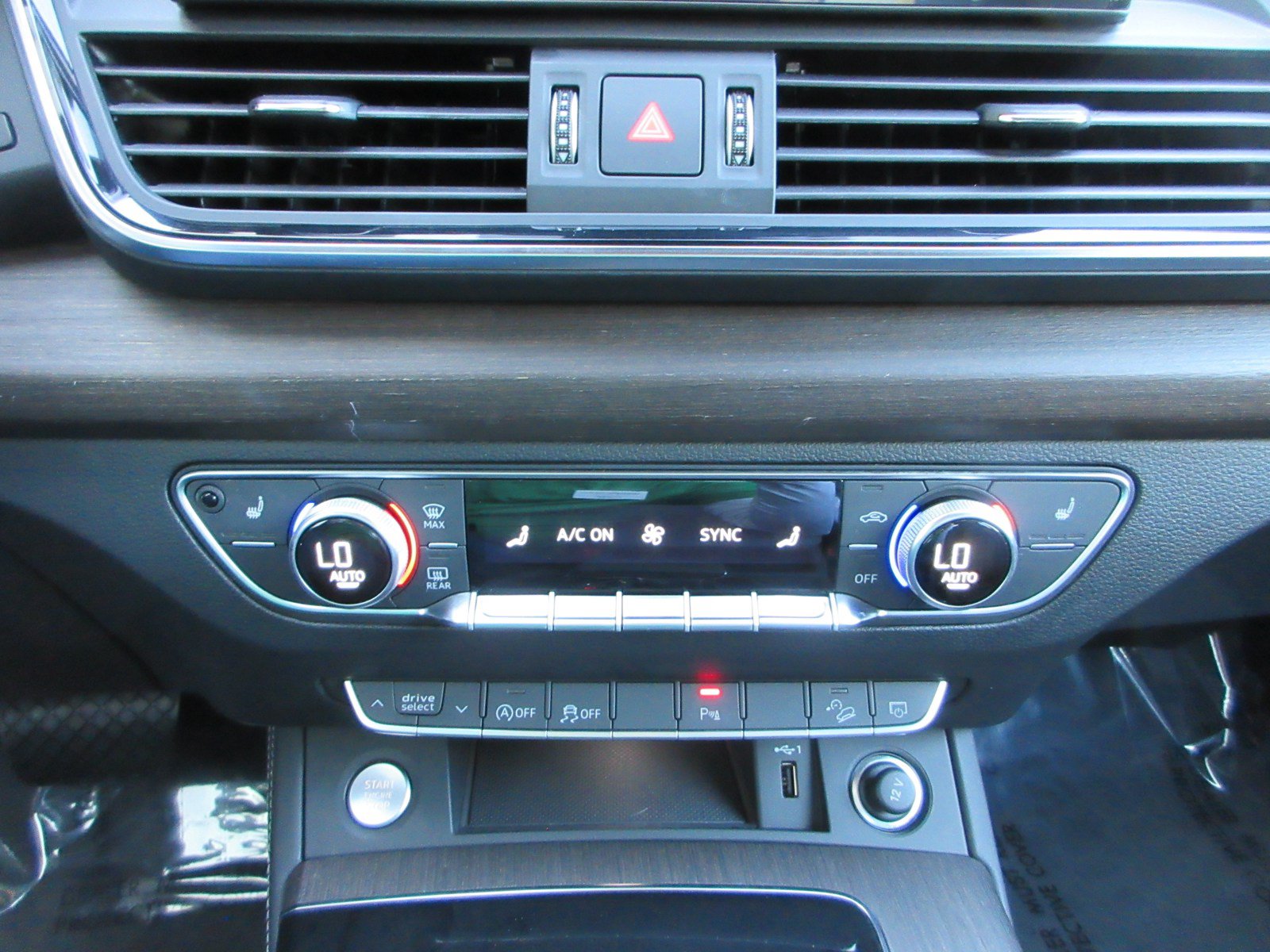 Used 2023 Audi Q5 2.0T Premium Plus w/ Premium Plus Package AWD/4WD image 42