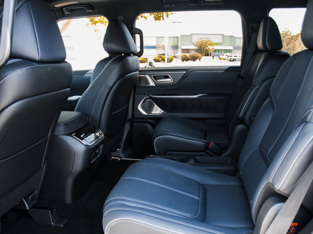New 2027 INFINITI QX80 Sensory AWD/4WD image 24