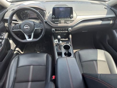 Used 2025 Nissan Altima 2.5 SR FWD image 23