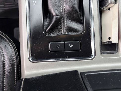 Used 2019 Ford F150 Lariat w/ Equipment Group 502A Luxury AWD/4WD image 27