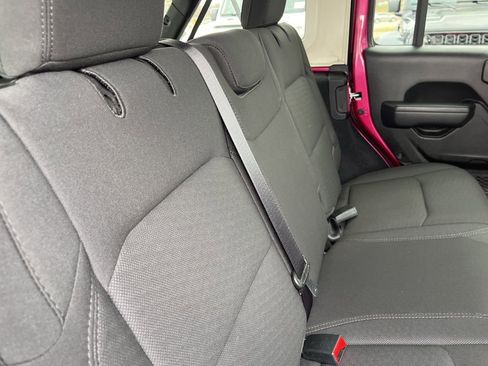 Used 2022 Jeep Wrangler Unlimited Sport image 44