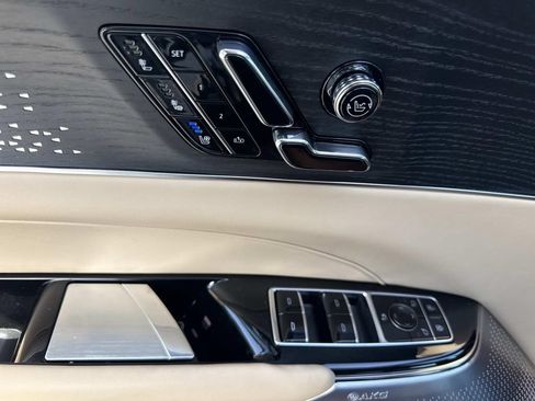 New 2026 Cadillac Lyriq Signature Luxury w/ Nappa Leather Package AWD/4WD image 19