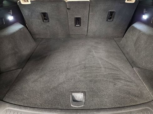 Used 2019 Cadillac XT5 FWD image 33