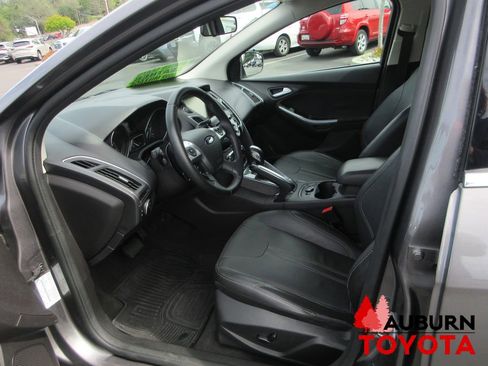 Used 2014 Ford Focus Titanium image 25