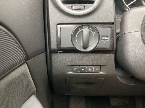 Used 2014 Chevrolet Captiva Sport LS image 17