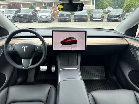 Used 2022 Tesla Model Y Performance AWD/4WD image 14