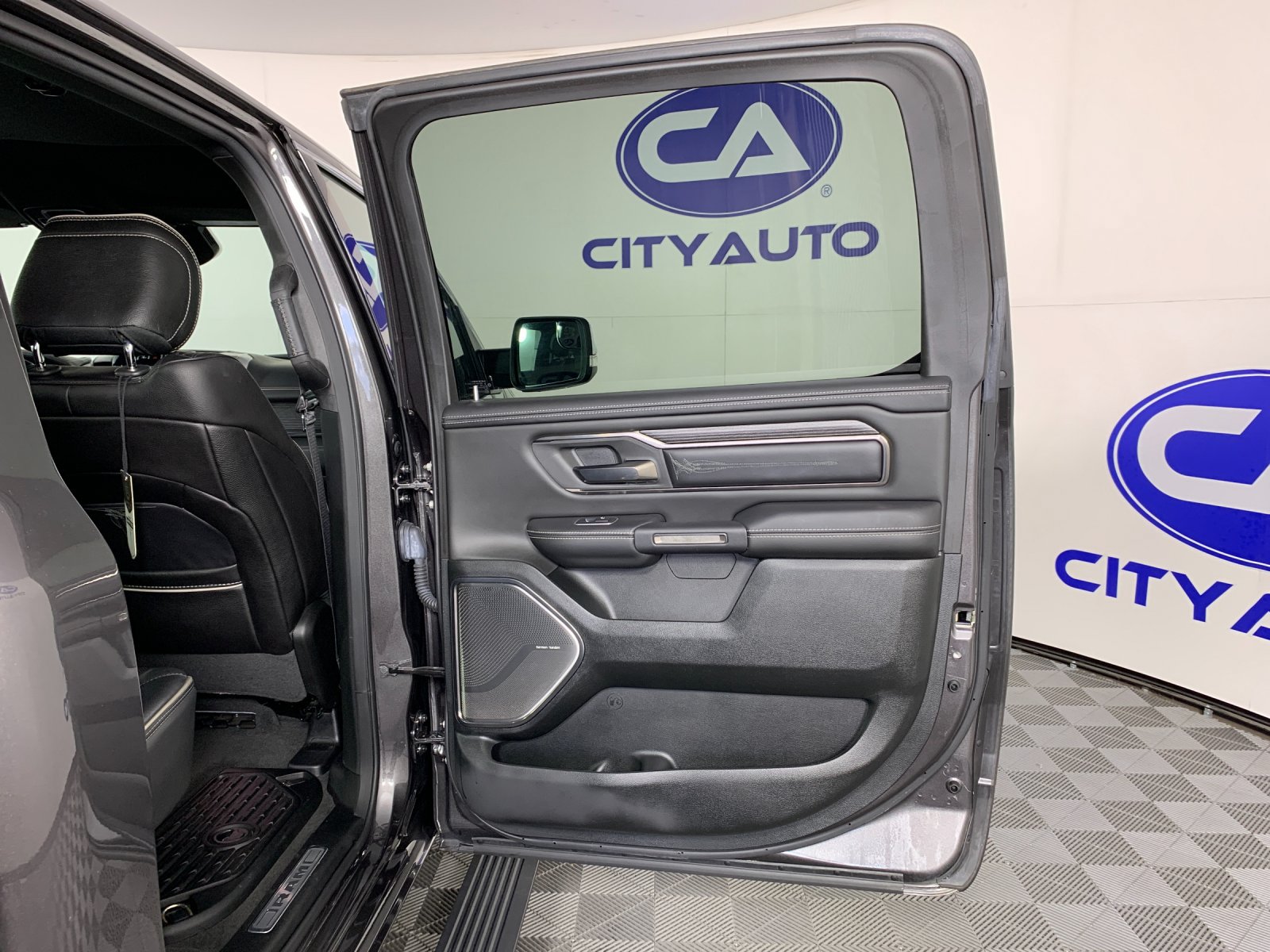 Used 2020 RAM 1500 Limited AWD/4WD image 35