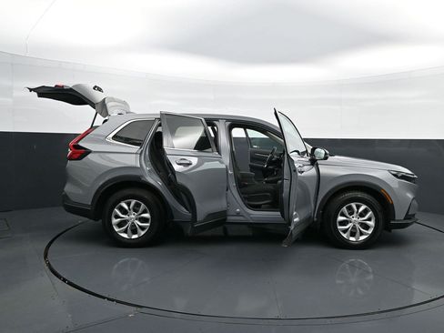 Used 2025 Honda CR-V LX image 29