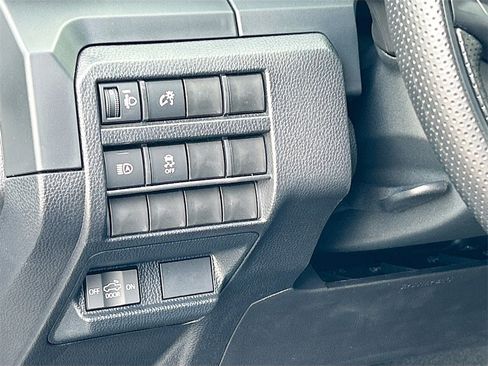 Used 2025 Toyota Tacoma SR image 11