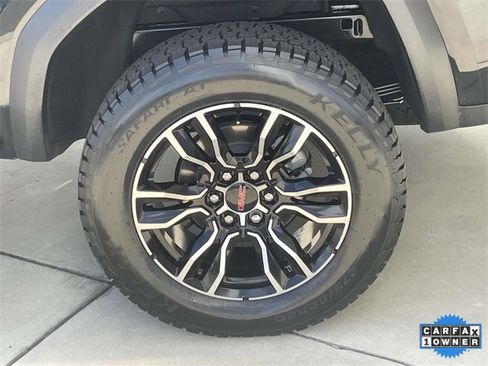 Used 2023 GMC Canyon Denali w/ Denali Black Edition image 9