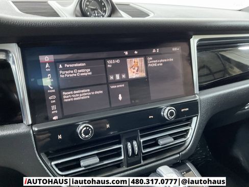 Used 2023 Porsche Macan w/ Premium Package Plus image 30