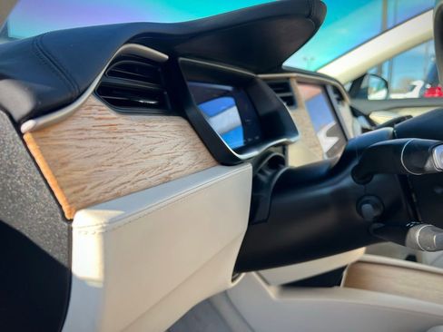 Used 2018 Tesla Model S 100D image 39