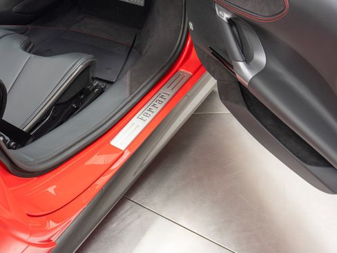 Used 2025 Ferrari SF90 Spider AWD/4WD image 30