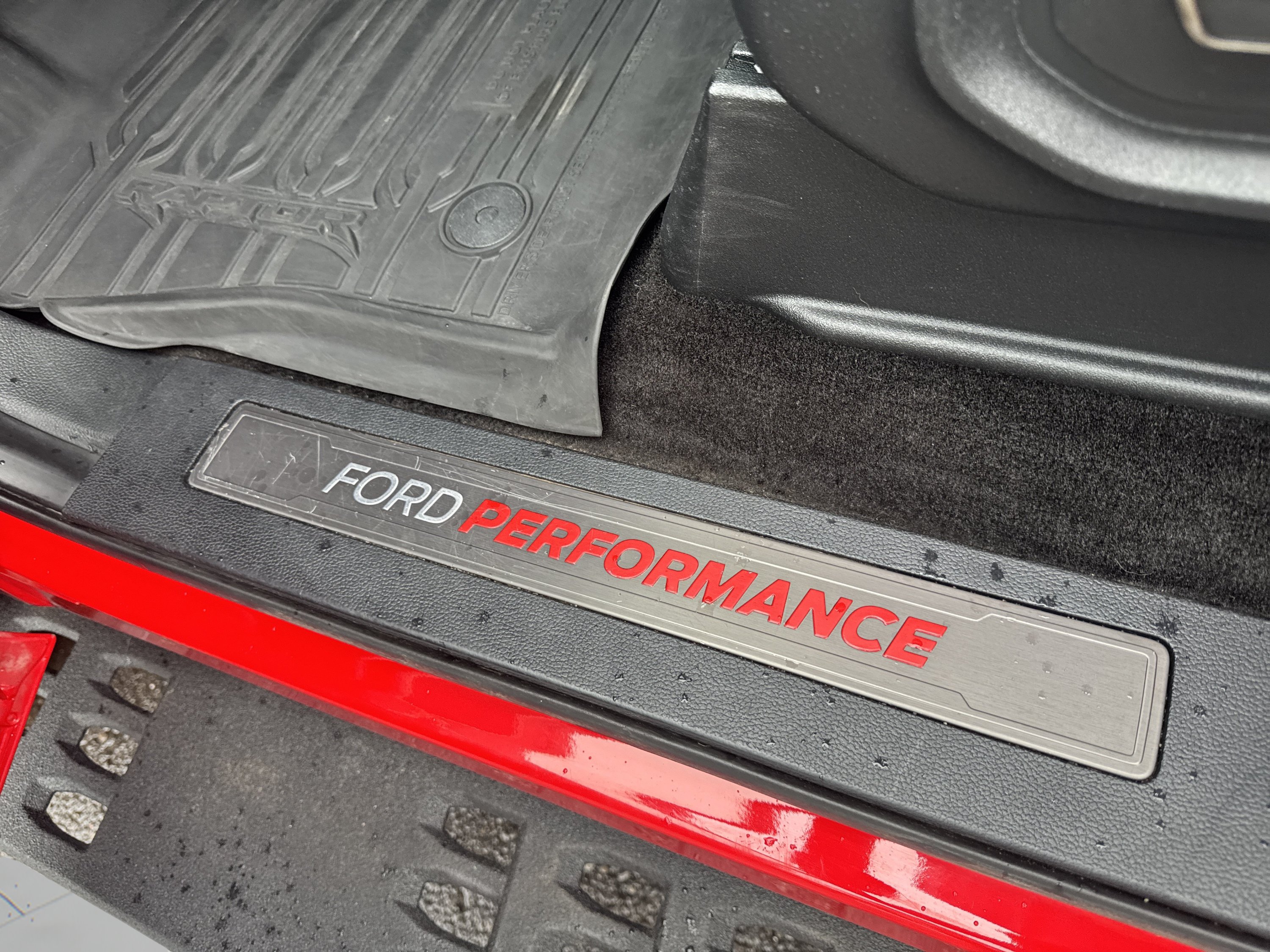 Used 2018 Ford F150 Raptor w/ Equipment Group 802A Luxury AWD/4WD image 14