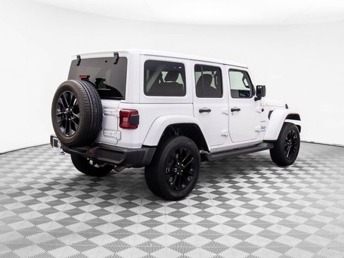 Used 2022 Jeep Wrangler Unlimited Sahara w/ Cold Weather Group image 9