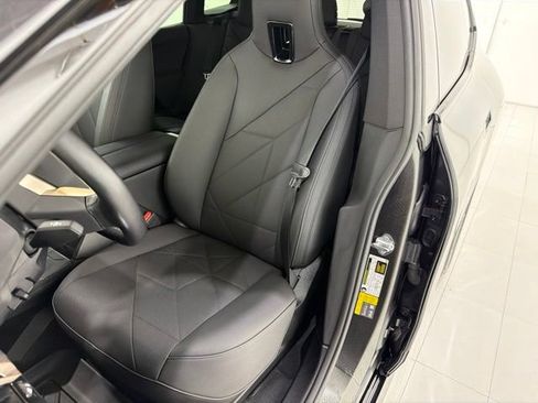 Used 2024 BMW iX xDrive50 w/ Sport Package AWD/4WD image 13