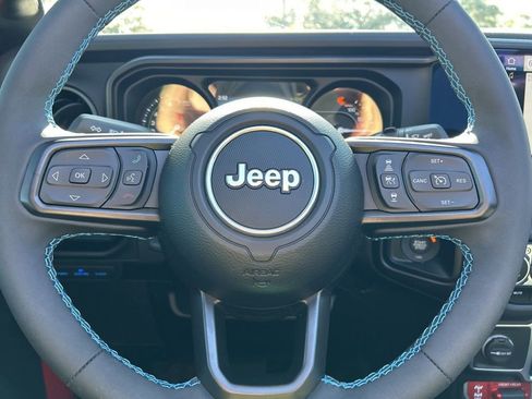 Used 2024 Jeep Wrangler Unlimited Rubicon 4xe image 34