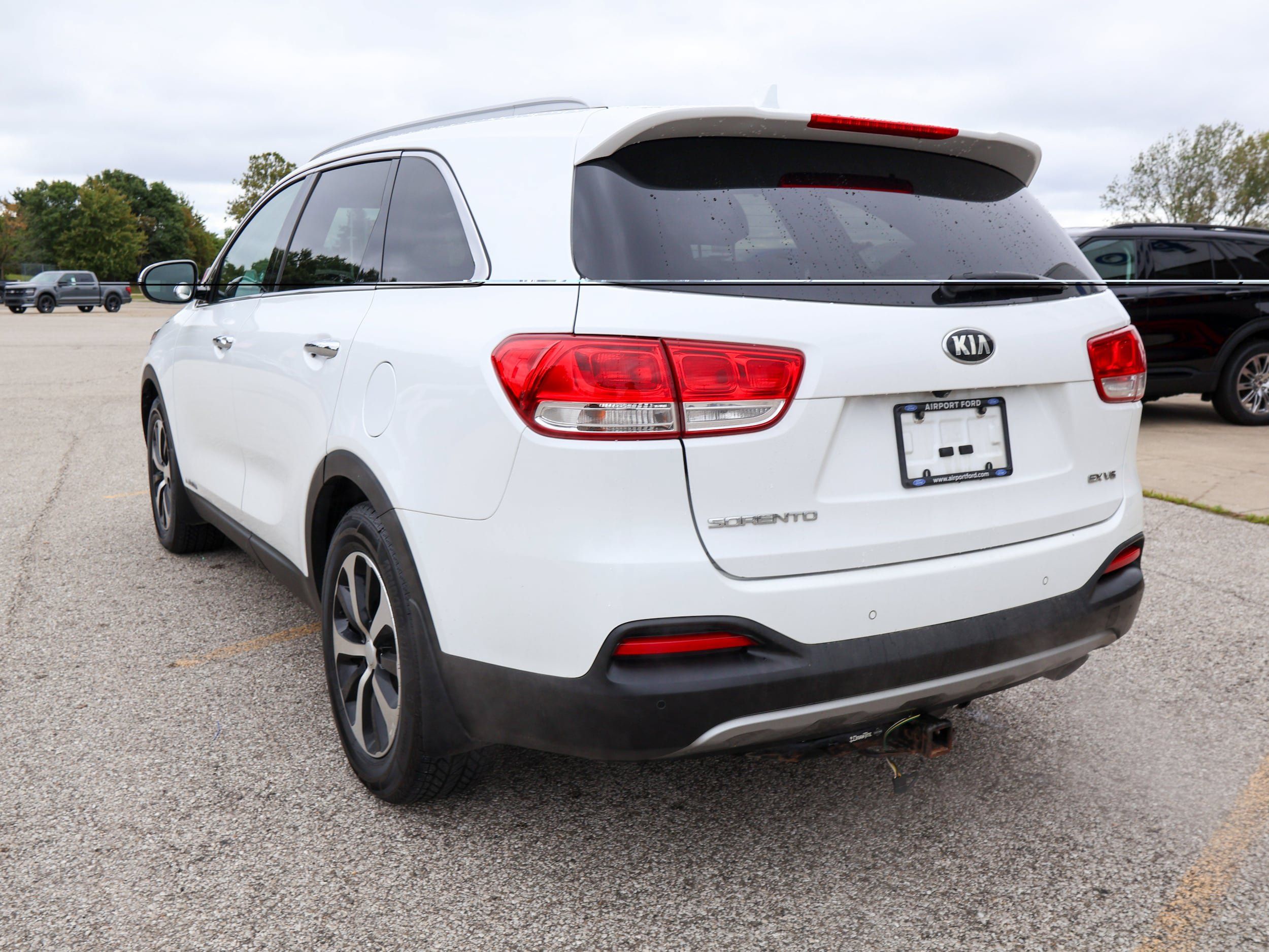 Used 2017 Kia Sorento EX AWD/4WD image 3