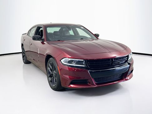 Used 2022 Dodge Charger SXT w/ Plus Group image 3