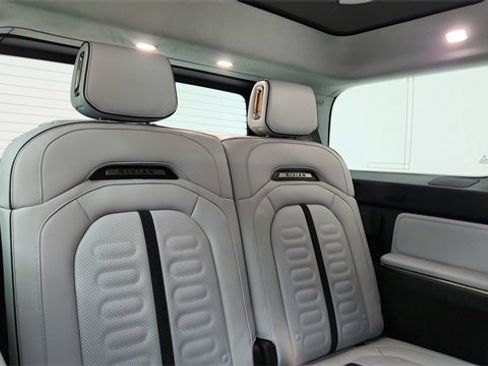 Used 2024 Rivian R1S Launch Edition image 29