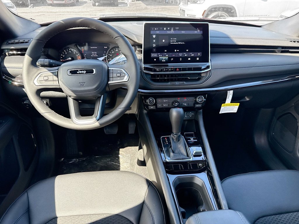 New 2026 Jeep Compass Latitude AWD/4WD image 23