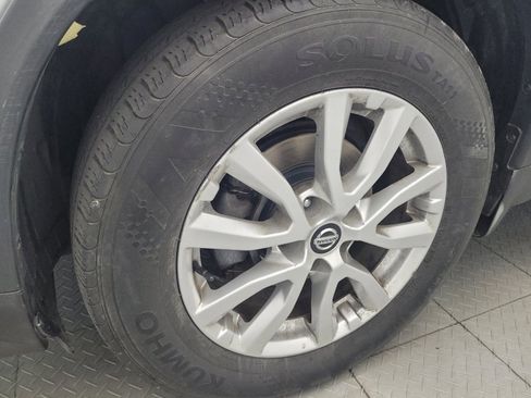 Used 2018 Nissan Rogue SV AWD/4WD image 31