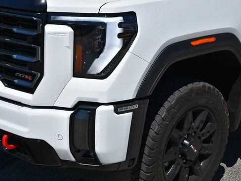 Certified 2024 GMC Sierra 2500 AT4 image 5
